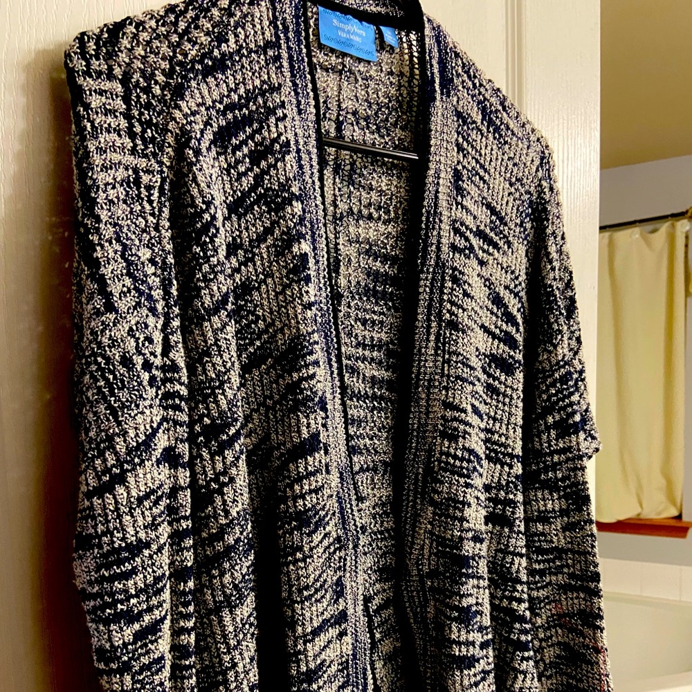 Vera Wang knitted cardigan. Pre loved.